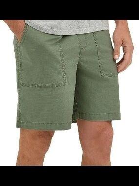 Wrangler Men's Green Pull Up Shorts
